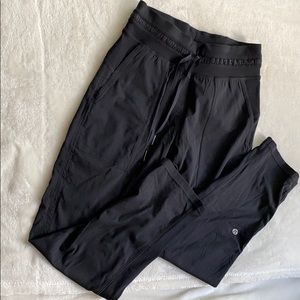 NWOT lululemon Dance Studio Crop size 2